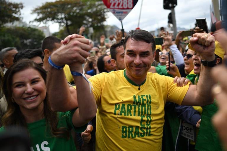 Exemplo de Foto da comemoração com Jair Bolsonaro